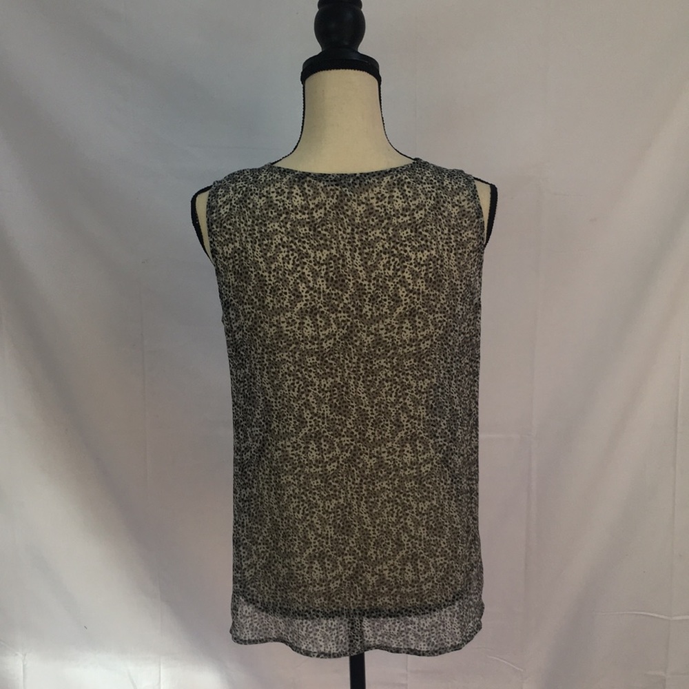 Beautiful Sheer Patterned Top - Picture 3 of 4